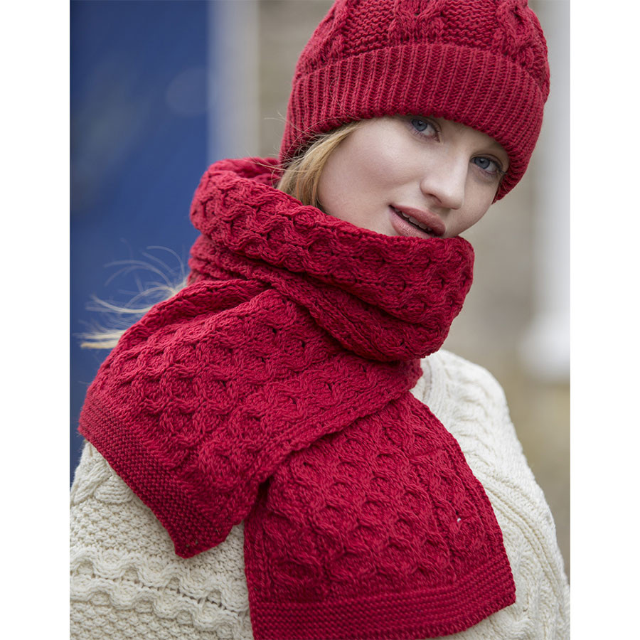 Écharpe Honeycomb Rouge Inis Crafts - Echarpe en laine mérinos - Le  Comptoir Irlandais